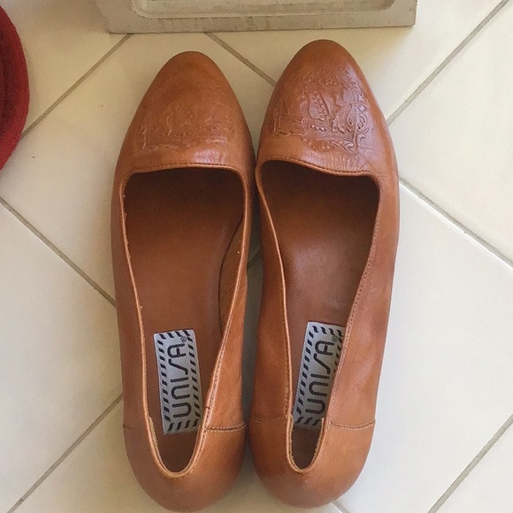 ‘Unisa’ Stylish Slip-on Leather Flats - Picture 4 of 6